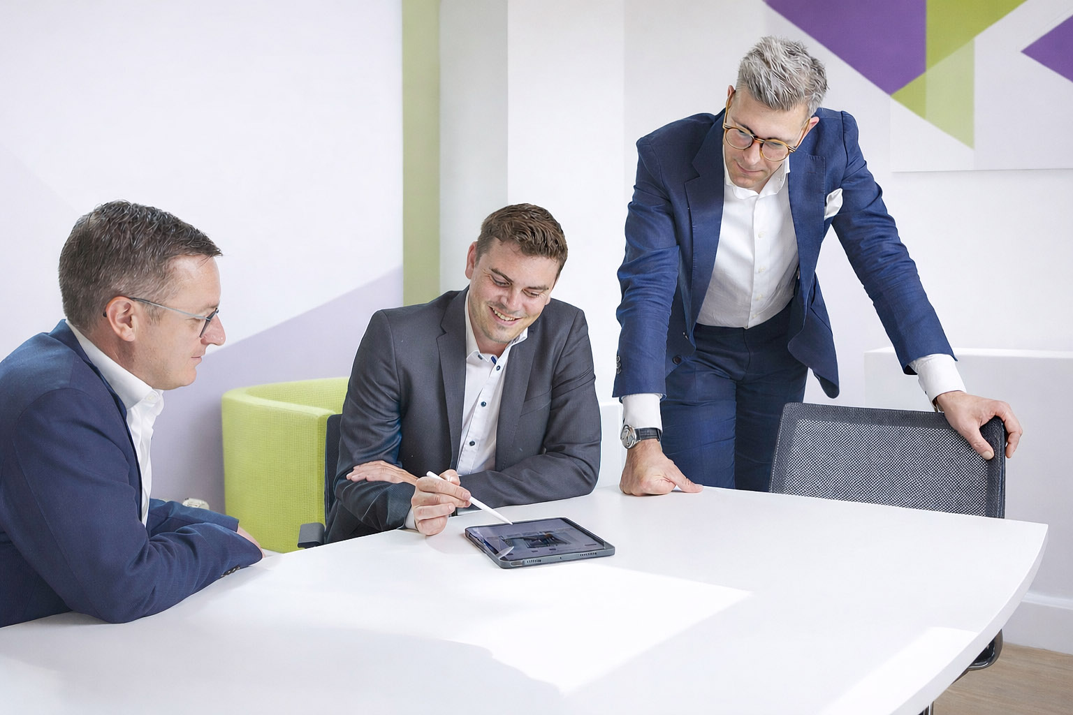 Team von dgi-Living am Planungstisch